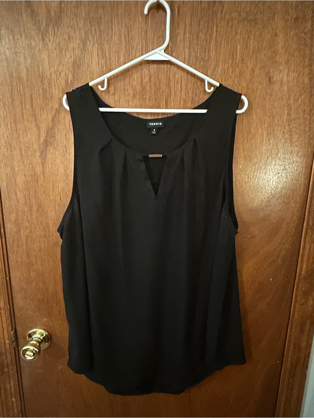 torrid Black Sleeveless V-Notch Tank Blouse